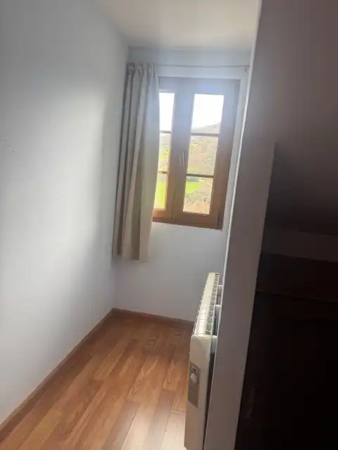 Schlafzimmer von Maisonette zum Verkauf in Taramundi mit Heizung, Parkett und Abstellraum