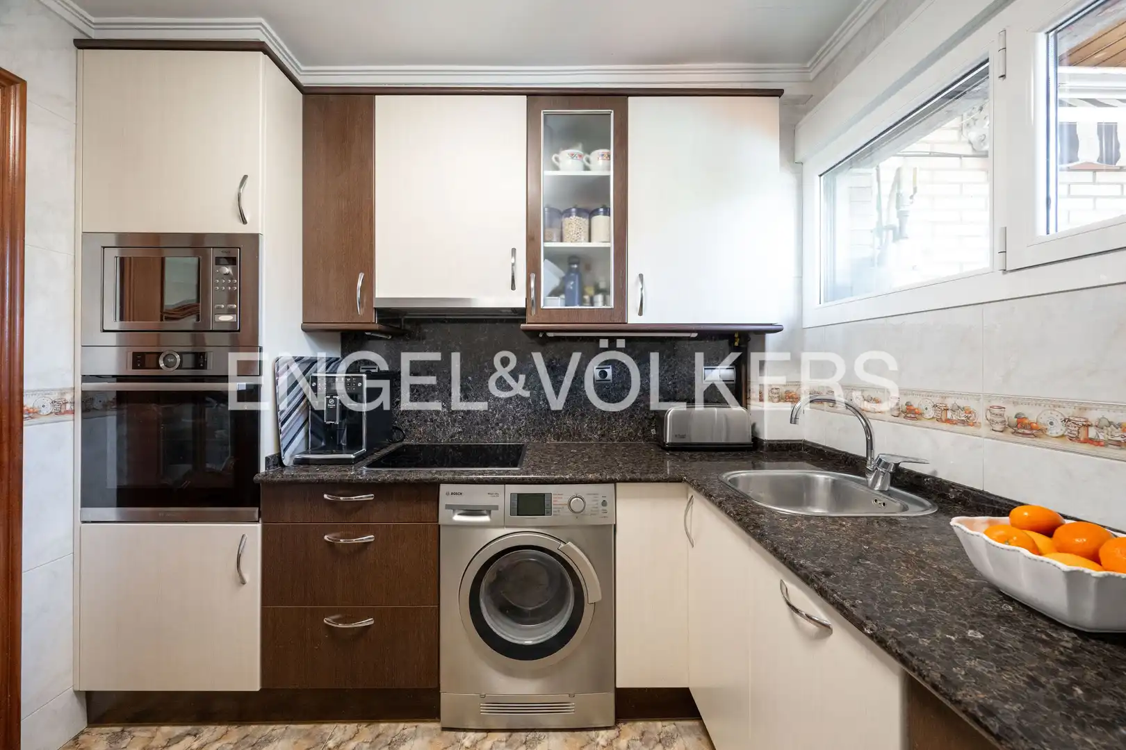 Kitchen of Flat for sale in Donostia - San Sebastián   with Air Conditioner, Heating and Private garden