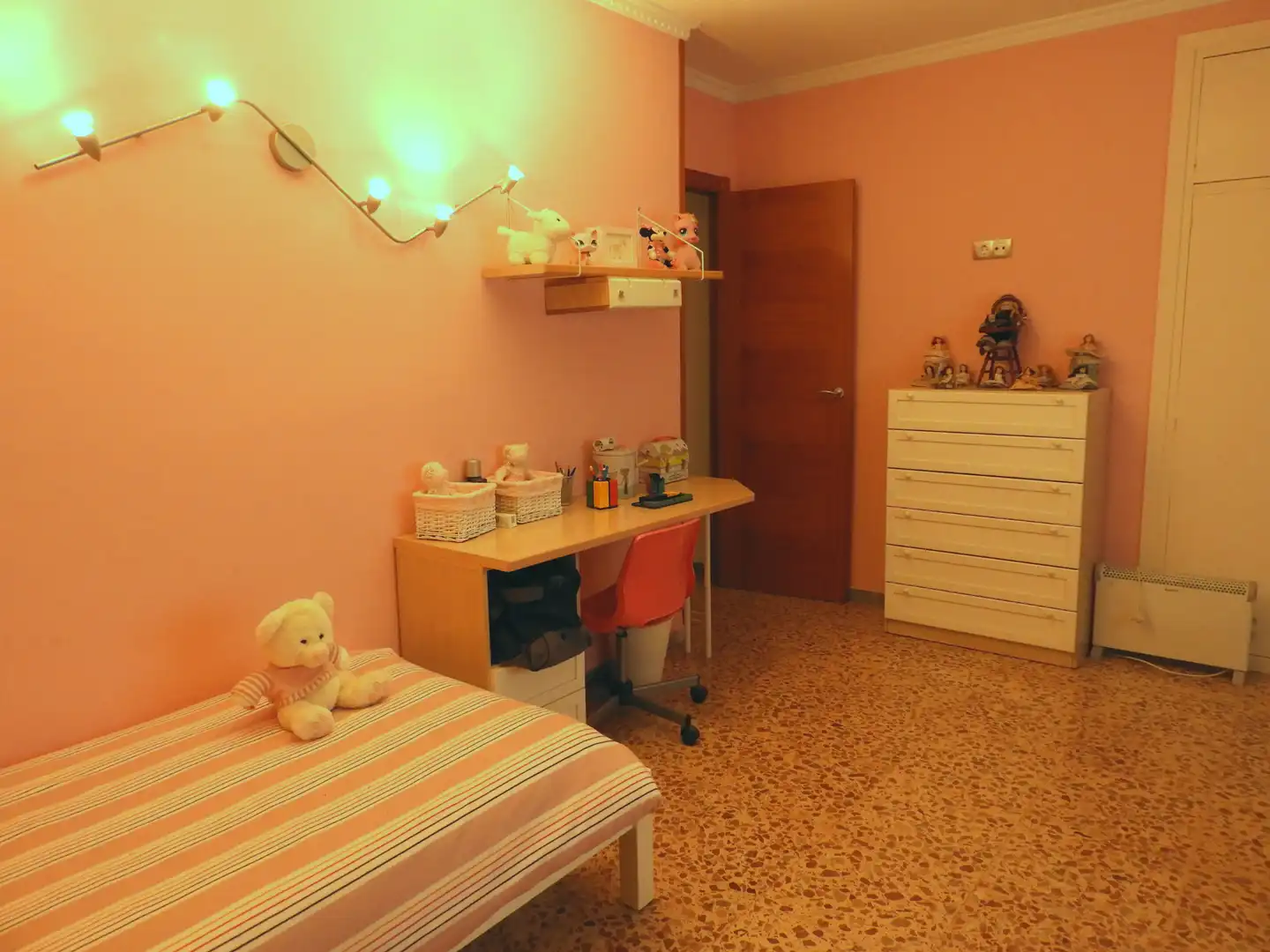 Schlafzimmer von Haus oder Chalet zum Verkauf in Castellar del Vallès mit Klimaanlage, Heizung und Privatgarten