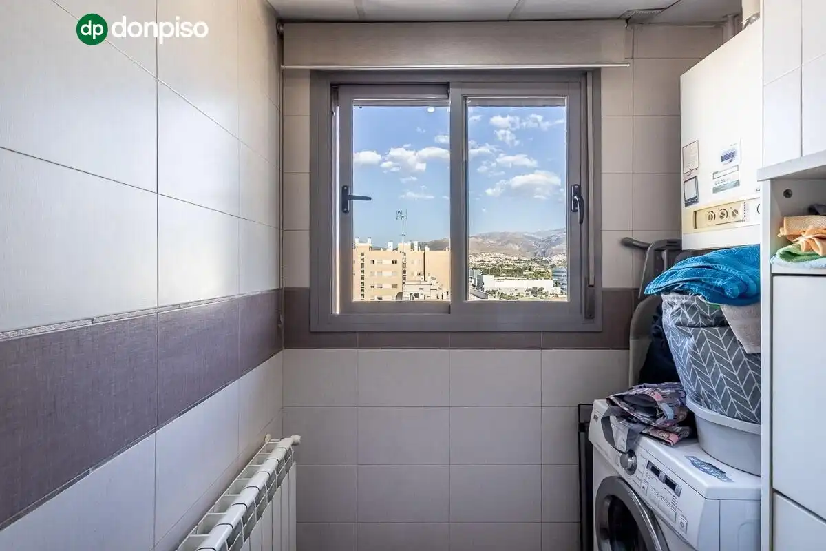 Penthouse with pool for sale in Avenida DE LA ILUSTRACION 77, imagen 13