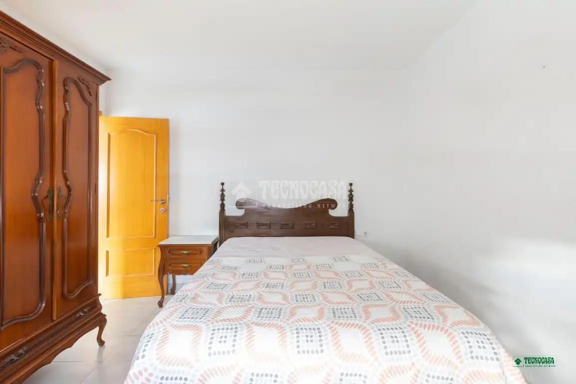 Schlafzimmer von Wohnung zum Verkauf in Almería mit Klimaanlage und Heizung