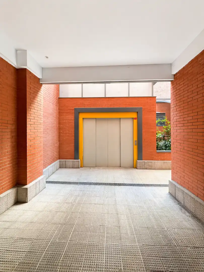 Exterior view of Garage for rent in Madrid