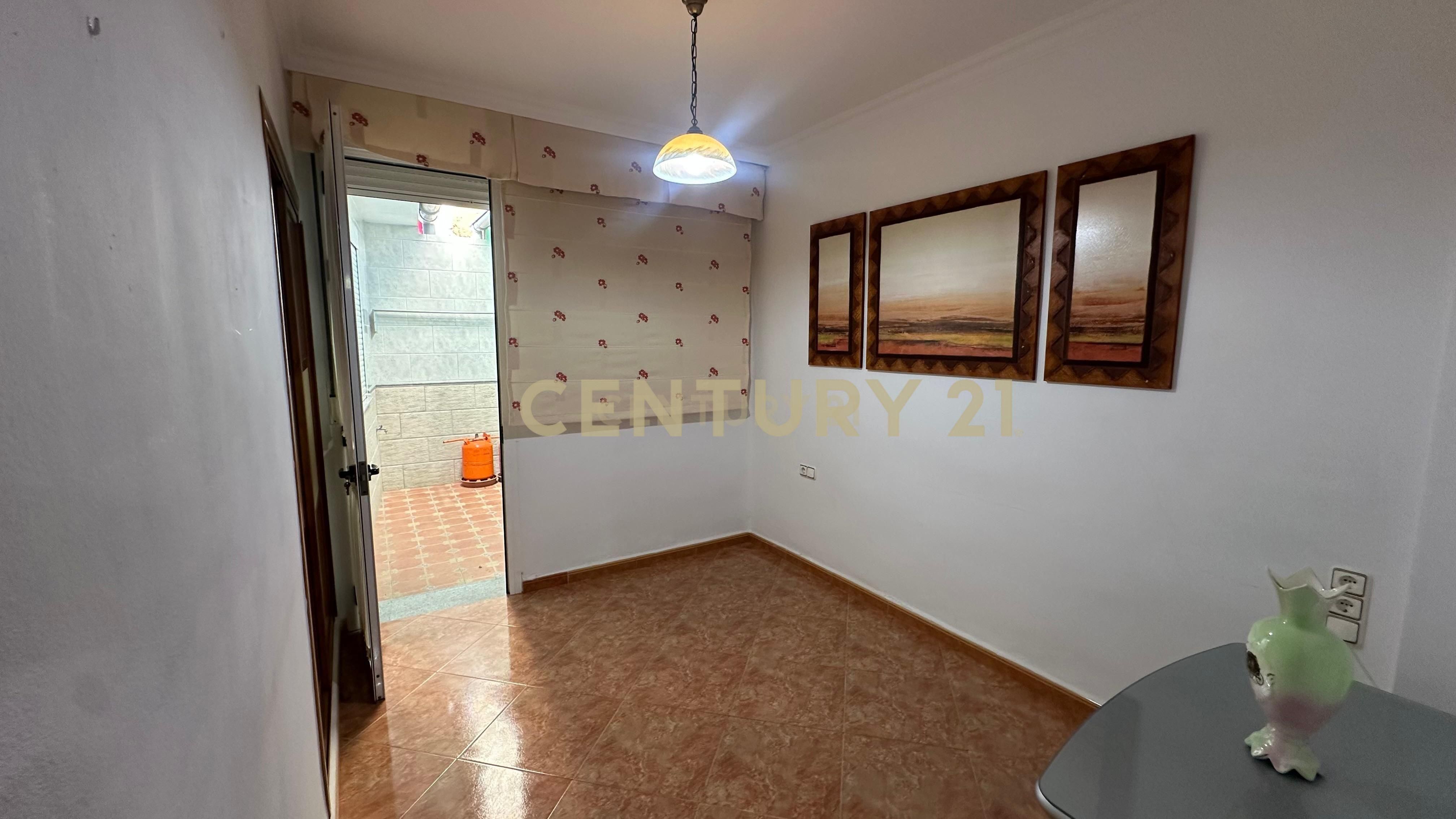 Menjador de Pis en venda en Vélez-Málaga amb Traster, Forn i Rentadora