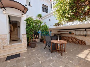 Casa a schiera con balcone in vendita a Avenida de Europa