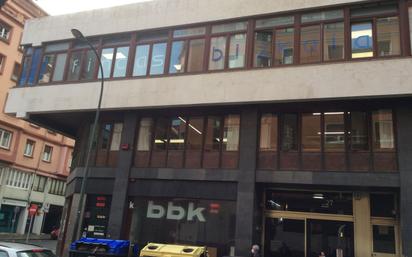 Vista exterior de Oficina en venda en Bilbao  amb Aire condicionat