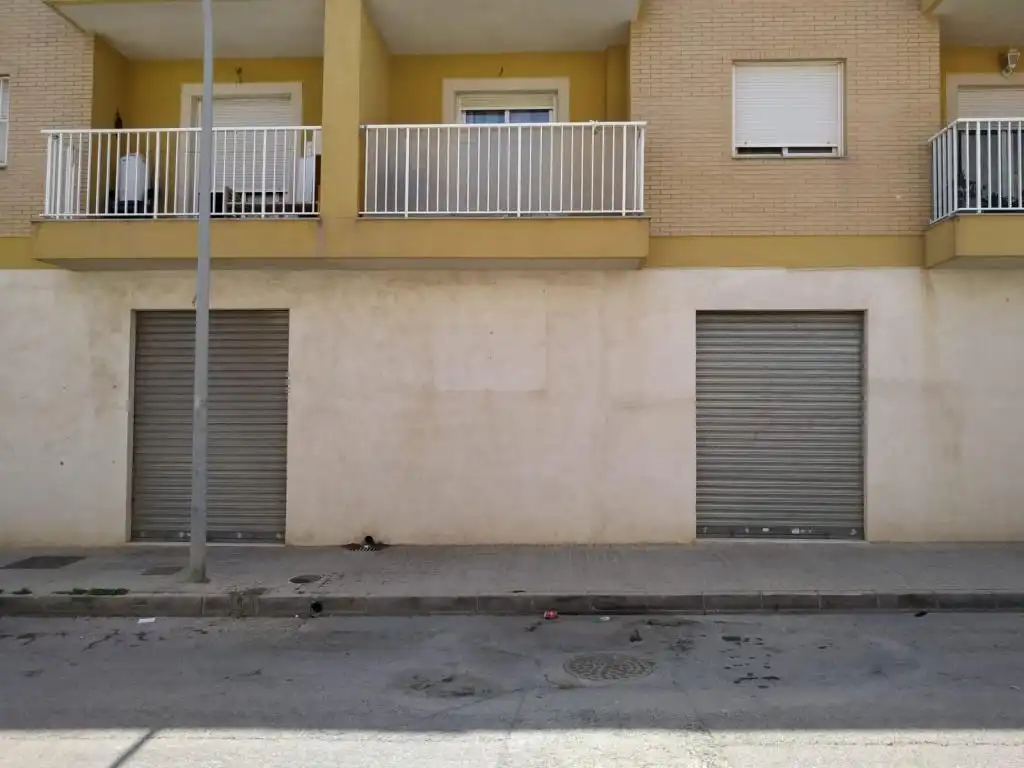 Local comercial en venda a El Ejido Ciudad