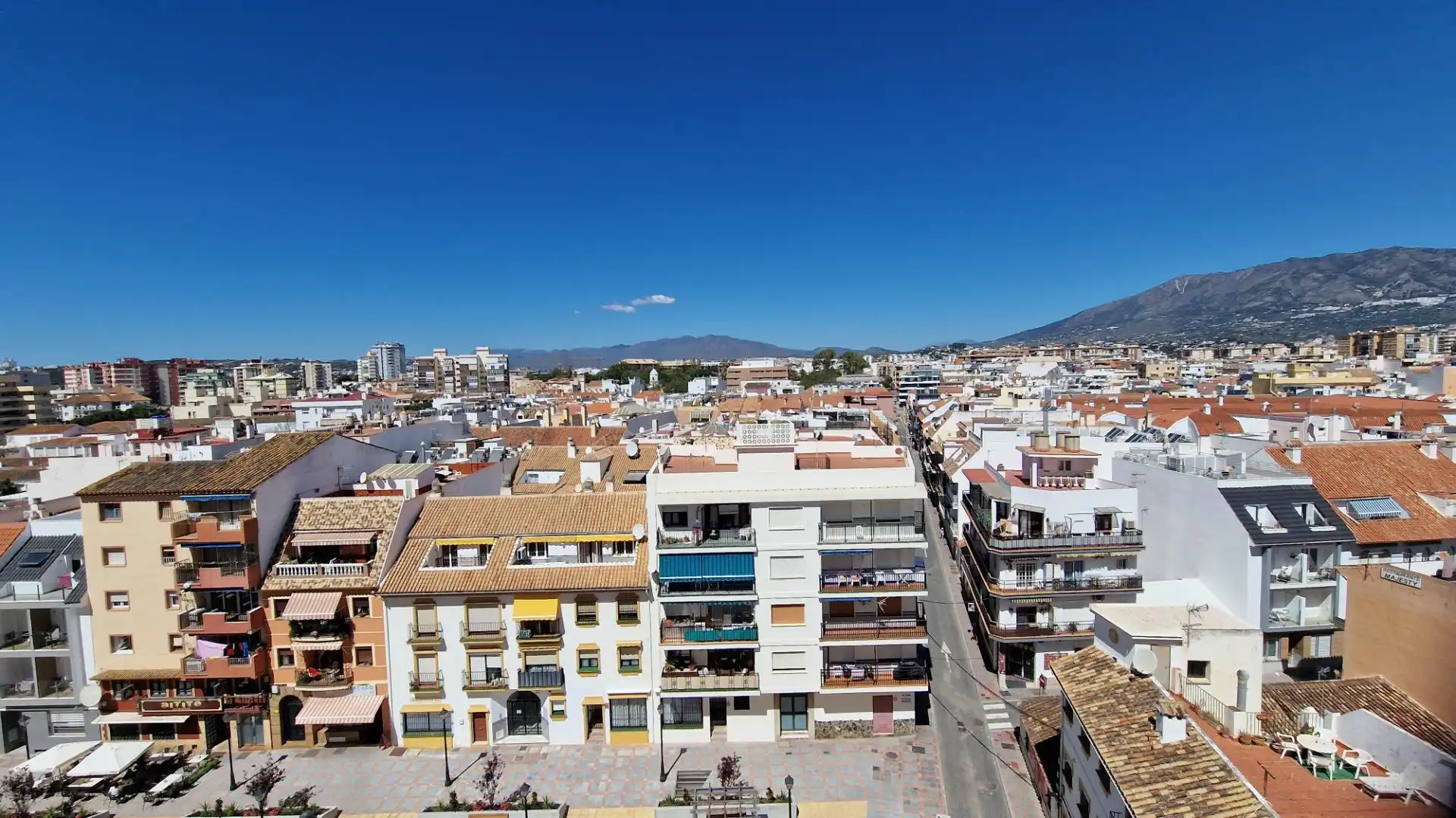 Vista exterior de Pis en venda en Fuengirola amb Terrassa