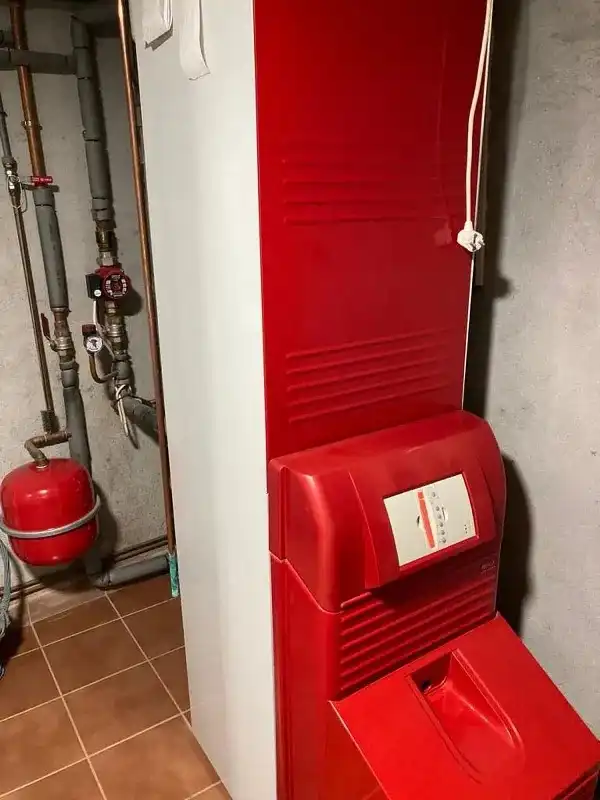 Vista exterior de Casa o xalet en venda en A Guarda   amb Calefacció, Jardí privat i Parquet