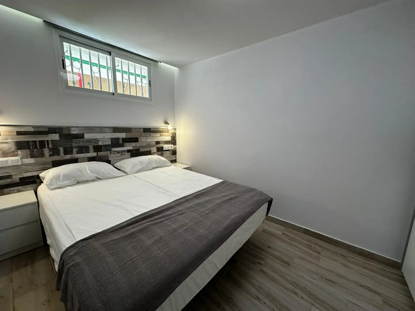 Dormitori de Apartament de lloguer en San Bartolomé de Tirajana amb Calefacció, Moblat i Balcó