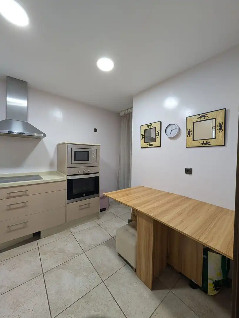 Cocina de Planta baja de alquiler en Estepona con Terraza y Se aceptan mascotas
