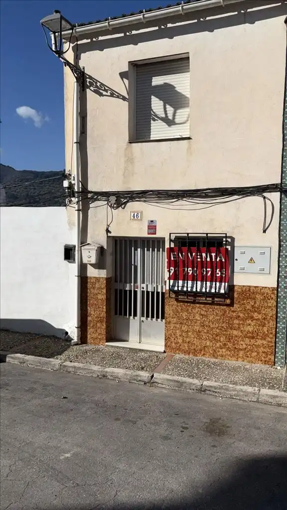 House for sale in CL TERREROS