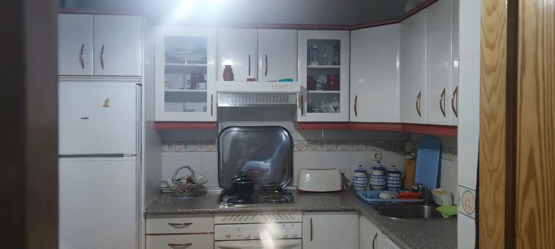 Cuina de Pis en venda en Santa Cruz del Valle amb Moblat, Forn i Rentadora