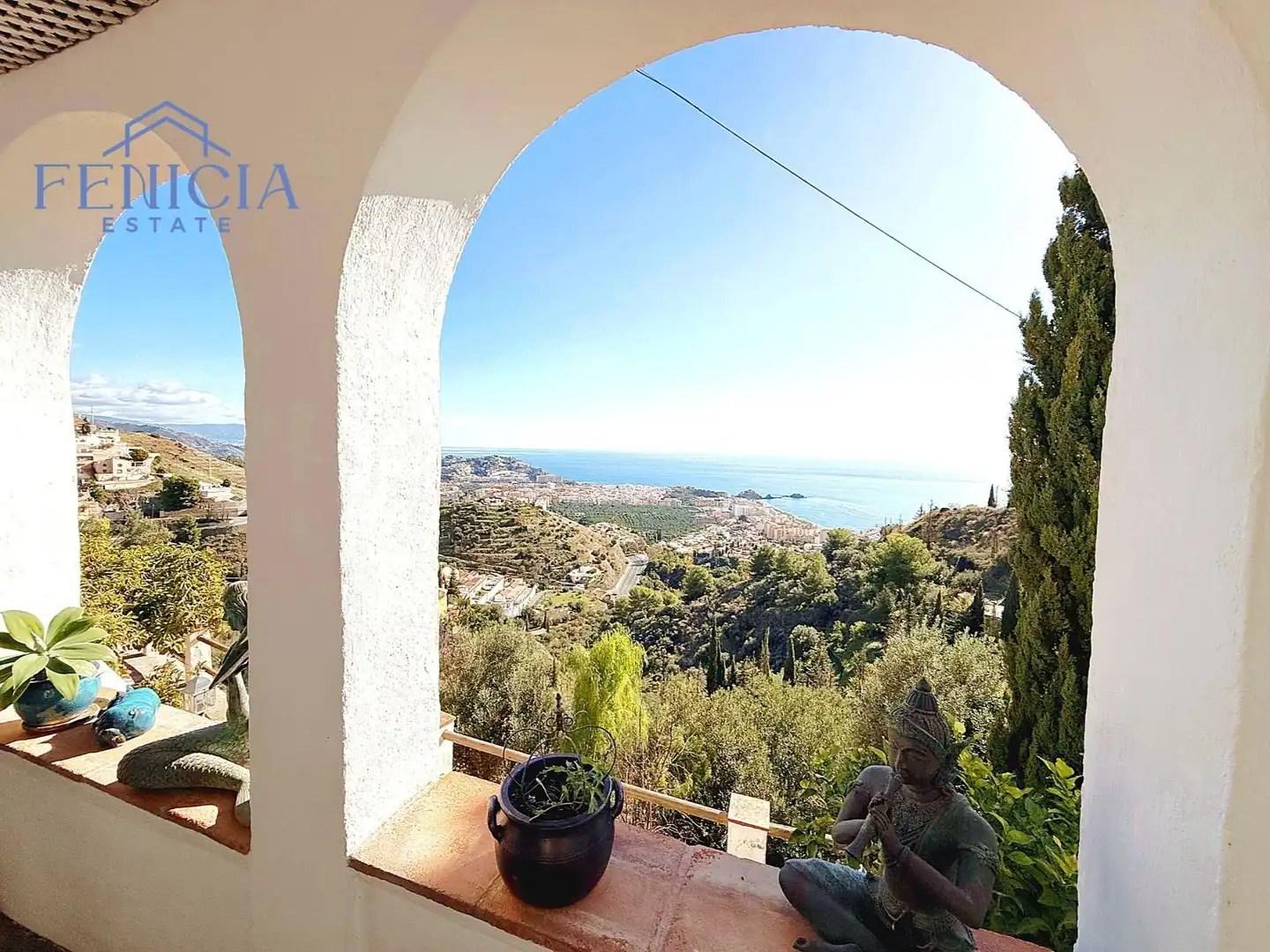 Vista exterior de Casa o chalet en venta en Almuñécar con Aire acondicionado, Calefacción y Jardín privado