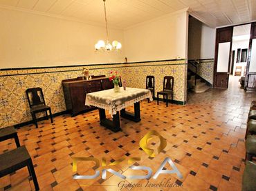 Casa amb balcó en venda a Calle JOAN BTA LLORENS
