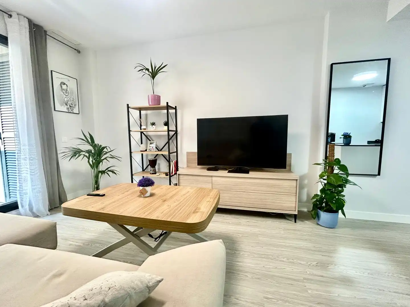 Sala de estar de Piso en venta en Almería con Aire acondicionado, Calefacción y Parquet