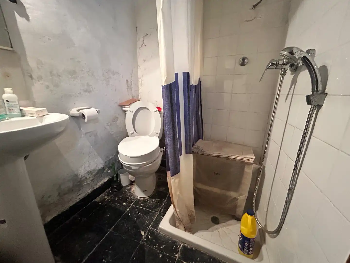 Bany de Casa o xalet en venda en Alió amb Terrassa