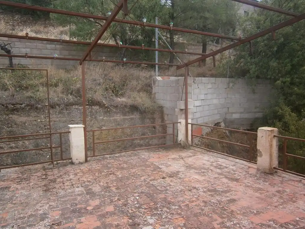 Gebäude zum Verkauf in El Frasno