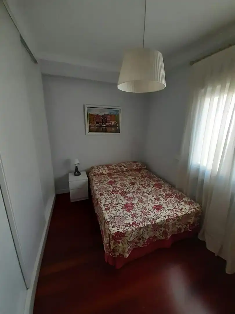 Bedroom of Flat for share in Madrid  with Private garden, Washing machine and TV