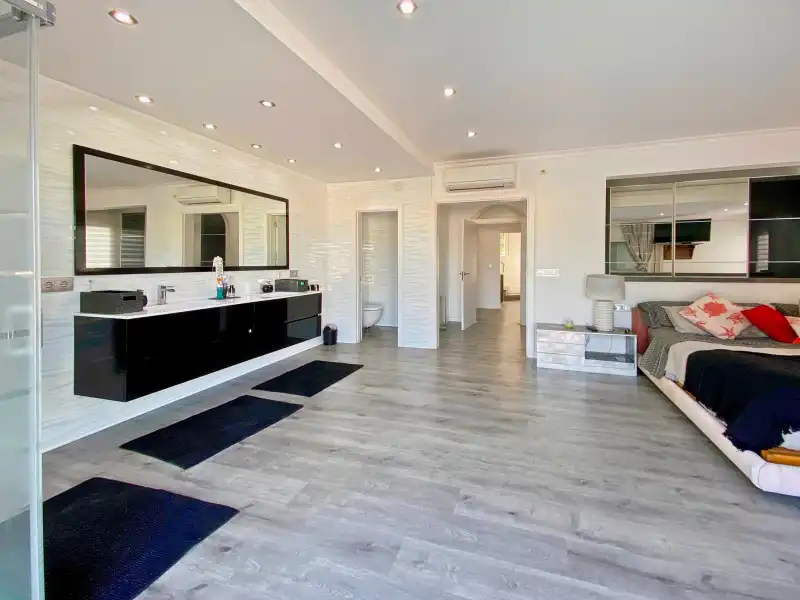 Baño de Casa o chalet en venta en Empuriabrava con Aire acondicionado, Calefacción y Terraza