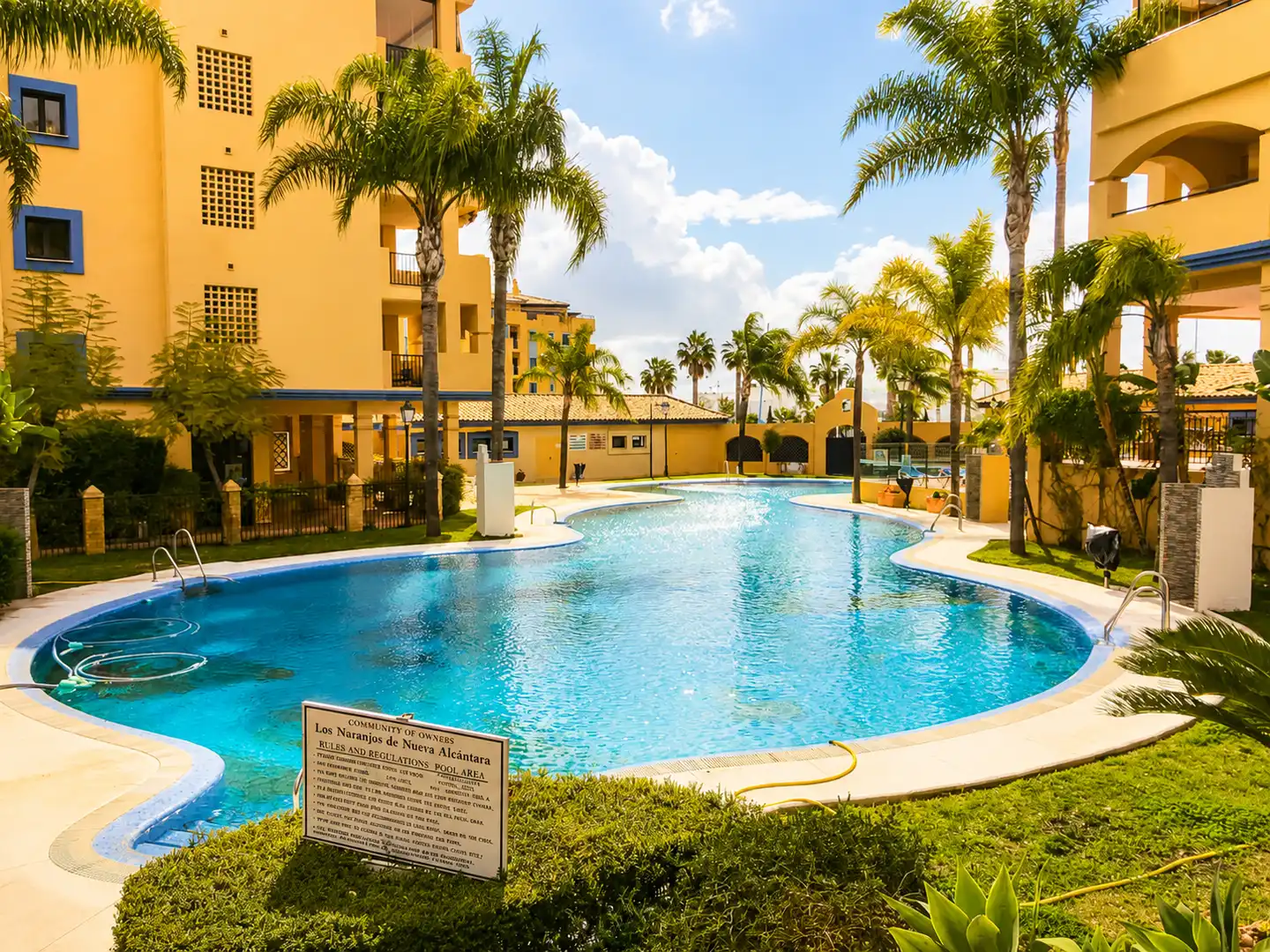 Piscina de Pis de lloguer en Marbella amb Aire condicionat, Calefacció i Terrassa