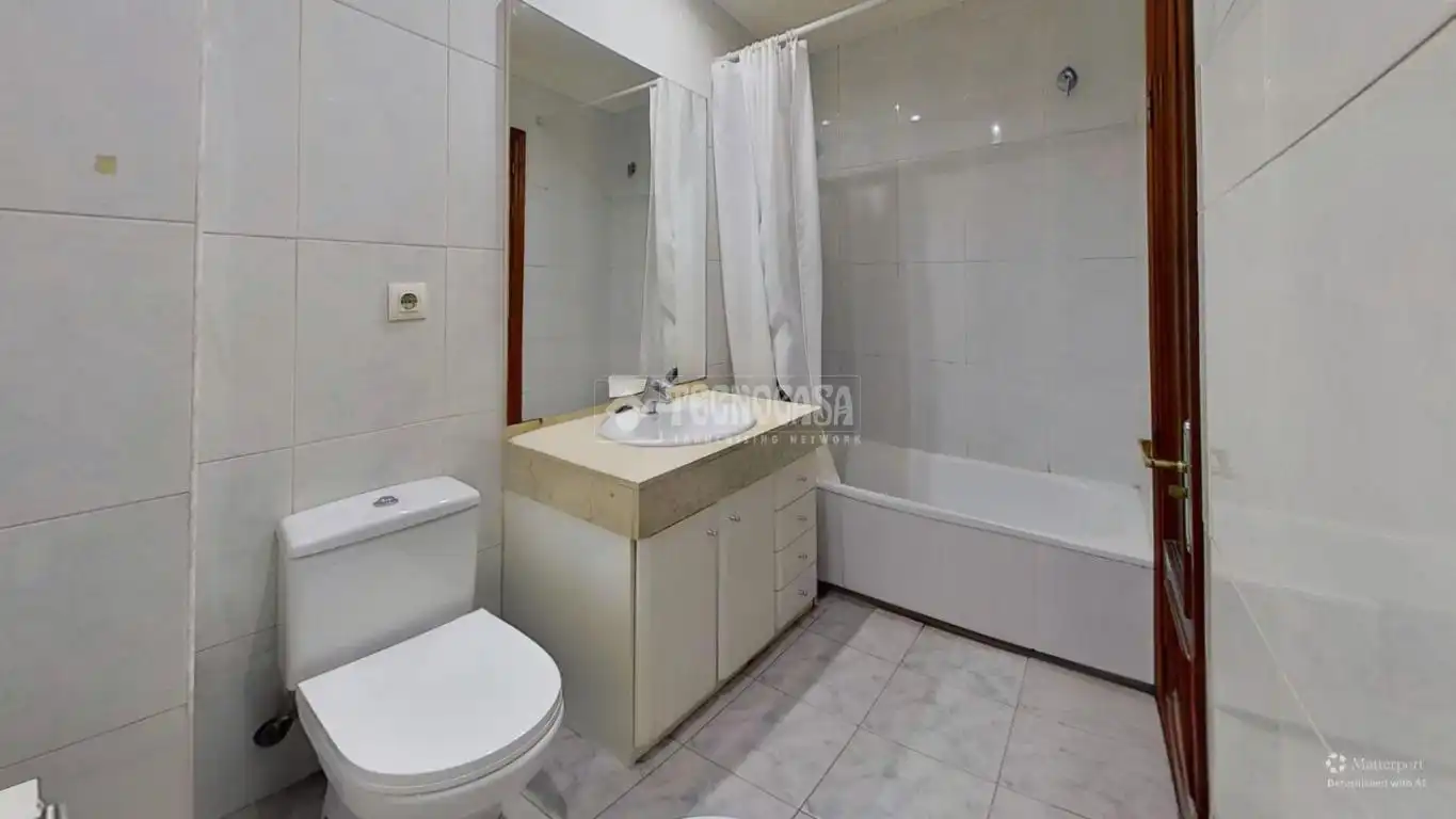 Bany de Pis en venda en Sabadell