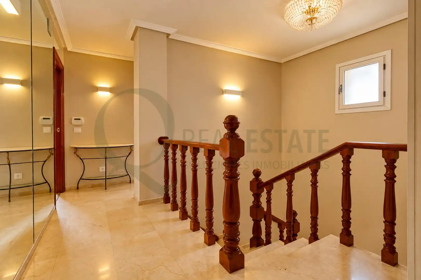 Haus oder Chalet zum Verkauf in Alicante / Alacant mit Klimaanlage, Heizung und Privatgarten