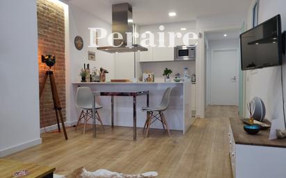 Kitchen of Flat to rent in  Barcelona Capital  with Air Conditioner, Terrace and Balcony