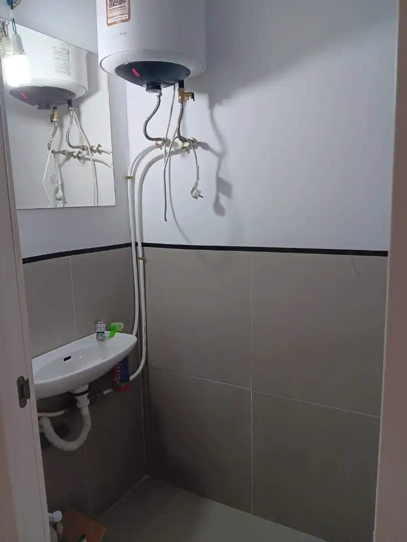 Badezimmer von Geschaftsraum zur Miete in Almensilla