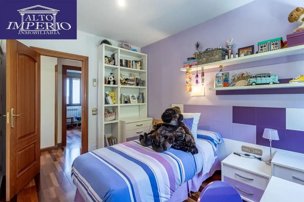 Bedroom of Houses for sale in Granada  with Air Conditioner, Heating and Private garden