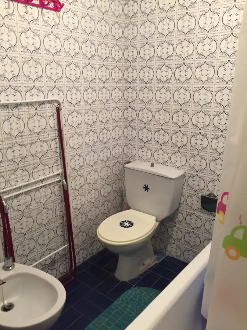 Baño de Piso de alquiler en Santiago de Compostela  con Amueblado