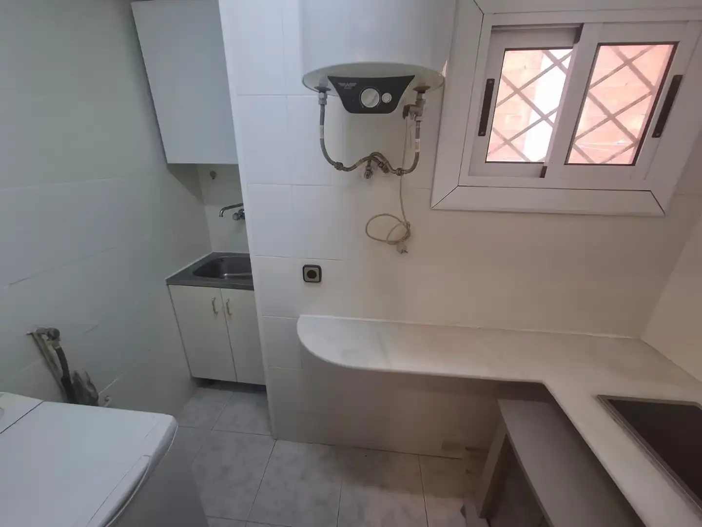 Bany de Pis en venda en Barcelona amb Aire condicionat