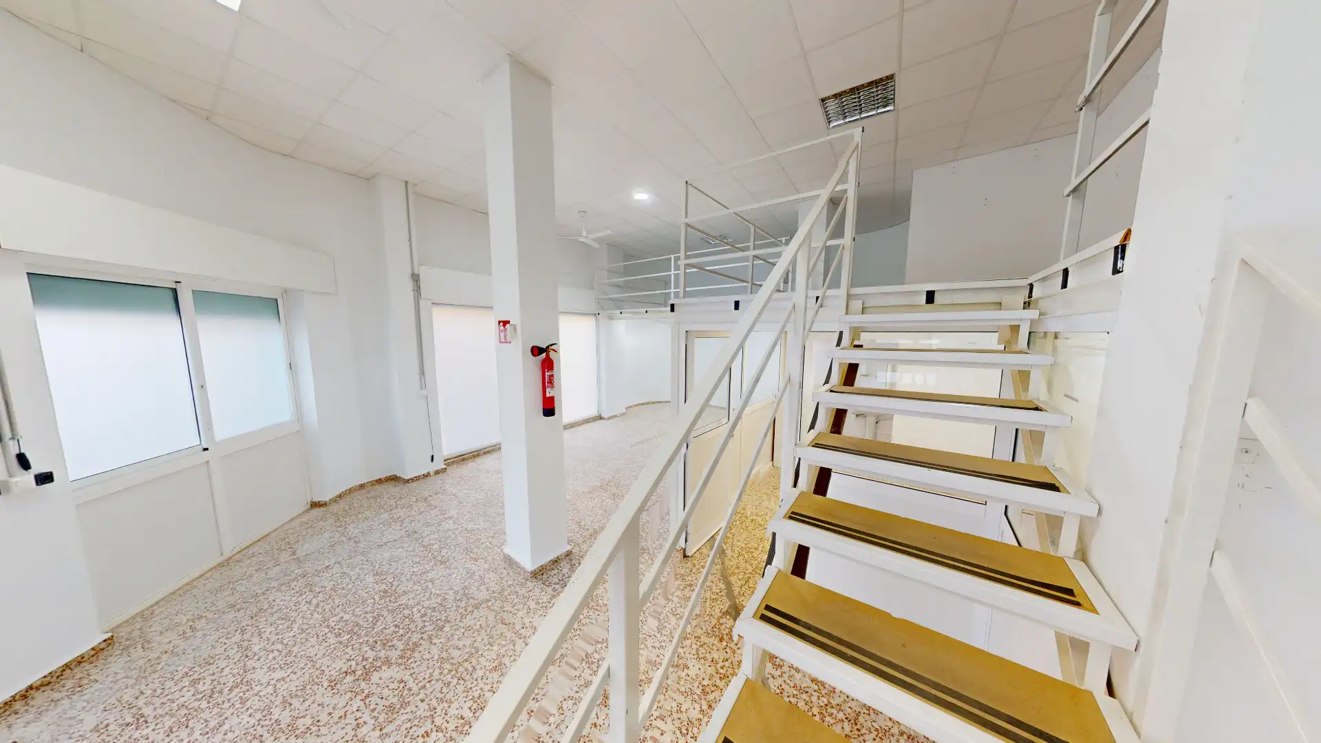 Local en venta en El Campello con Aire acondicionado, Calefacción y Alarma