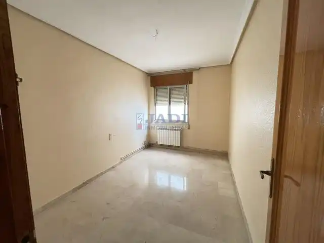 Flat with lift for sale in Valdepeñas, imagen 3