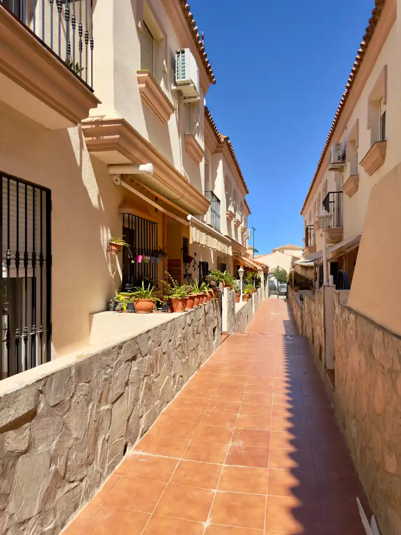 Exterior view of Detached homes for sale in San Fernando  with Air Conditioner, Terrace and Oven