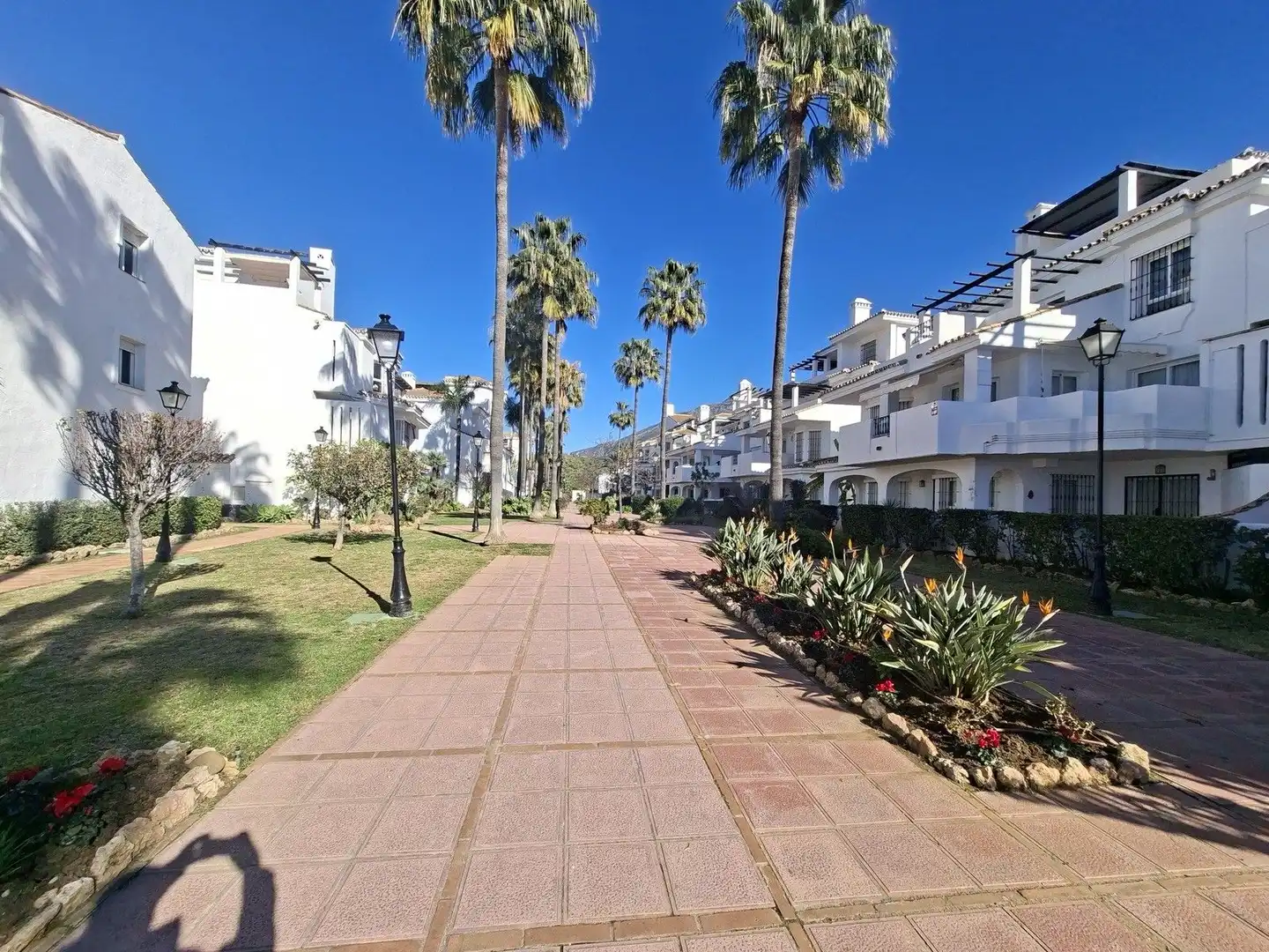 Vista exterior de Apartamento en venta en Marbella con Aire acondicionado, Jardín privado y Alarma