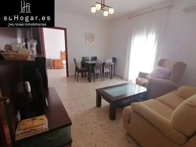 Sala d'estar de Pis de lloguer en Badajoz amb Aire condicionat, Moblat i Alarma