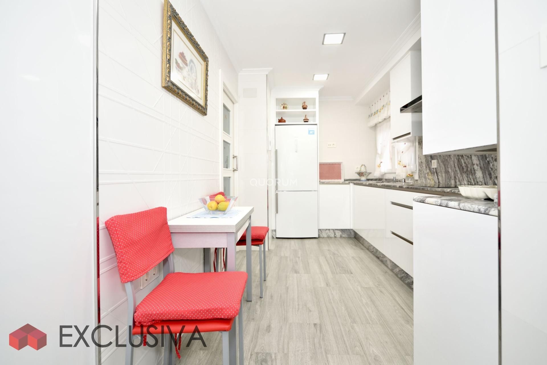 Kitchen of Flat for sale in Basauri   with Heating, Terrace and Balcony