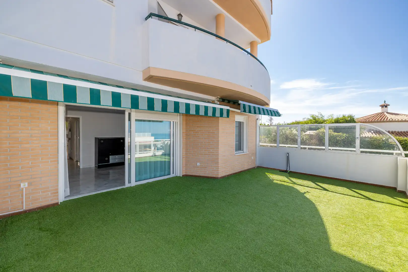 Terrassa de Dúplex en venda en Rincón de la Victoria amb Aire condicionat, Calefacció i Jardí privat