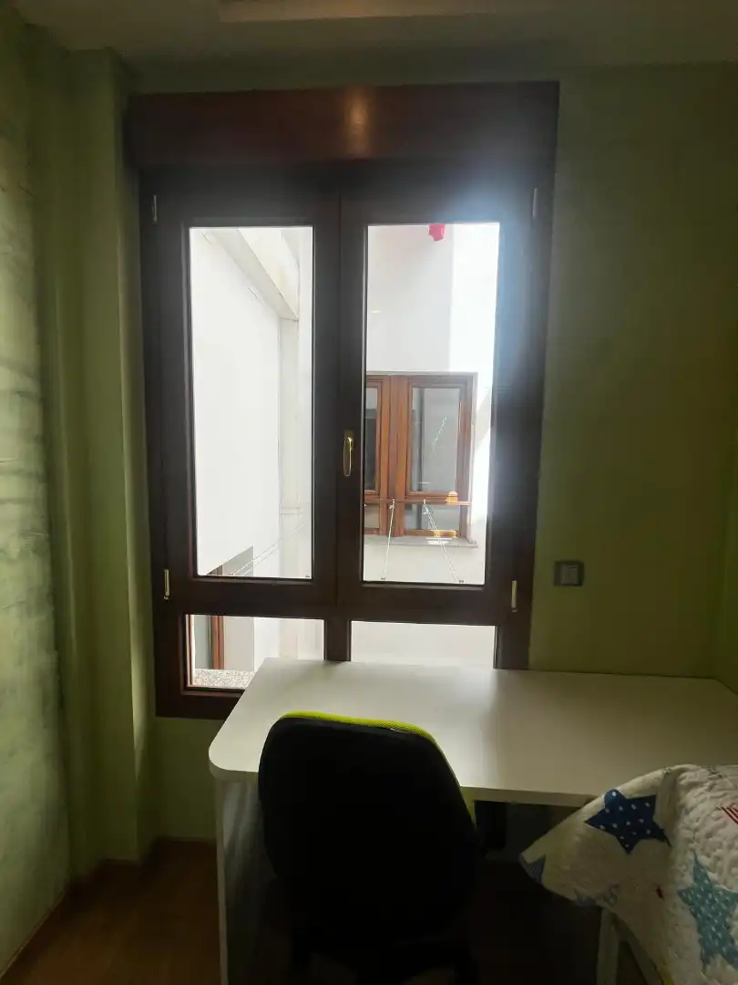 Wohnung zur Miete in Granada mit Klimaanlage, Heizung und Parkett