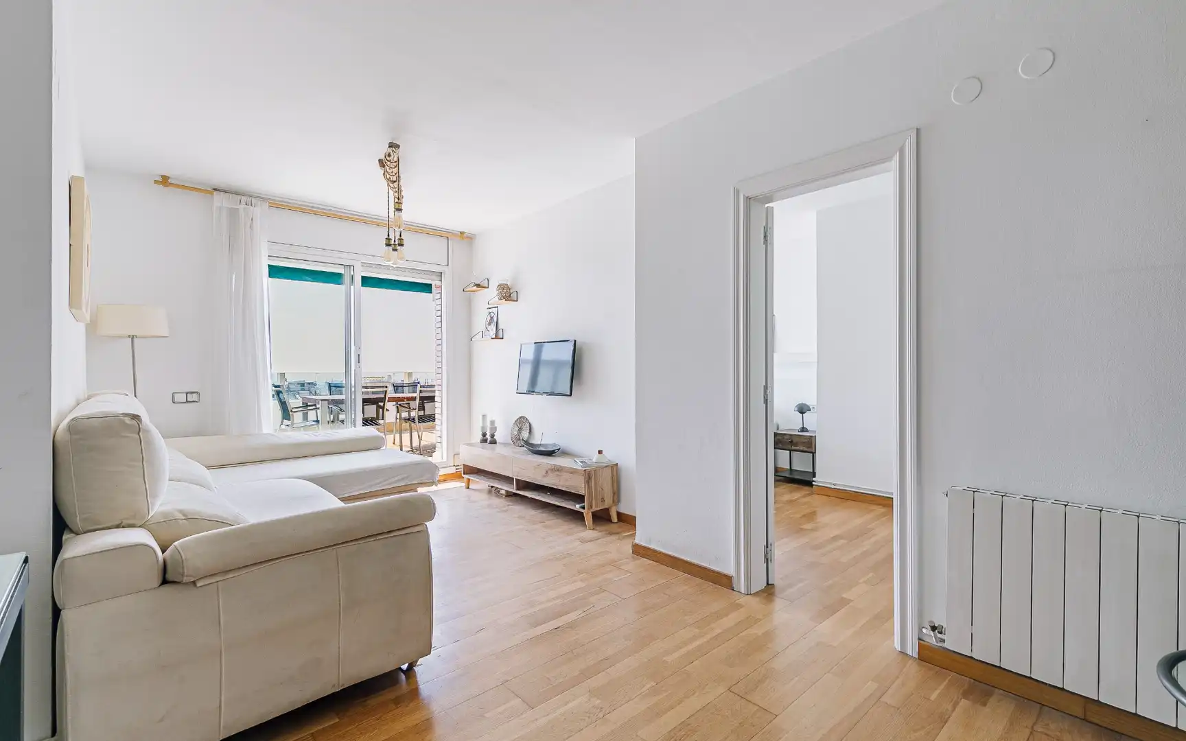 Wohnzimmer von Dachboden zum Verkauf in Barcelona mit Klimaanlage, Terrasse und Möbliert