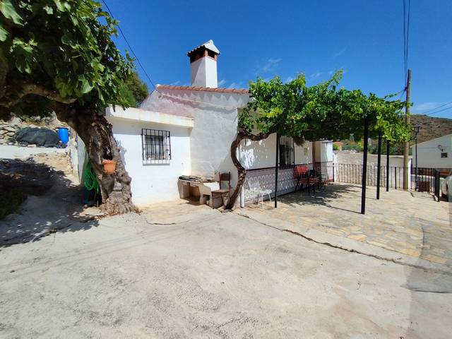 Casa-chalet en Venta en Calle Espino en Alcaucín