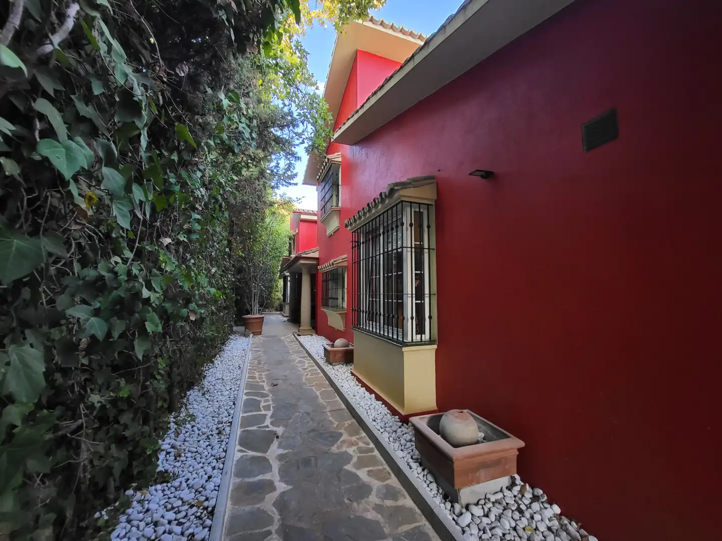 Vista exterior de Casa o chalet en venta en Marbella con Aire acondicionado, Jardín privado y Terraza