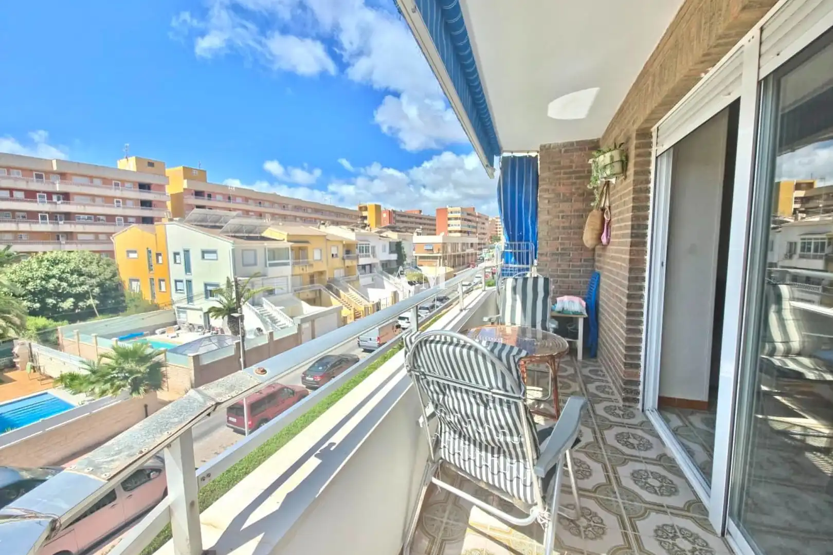 Außenansicht von Wohnung zur Miete in Torrevieja mit Heizung, Terrasse und Schwimmbad