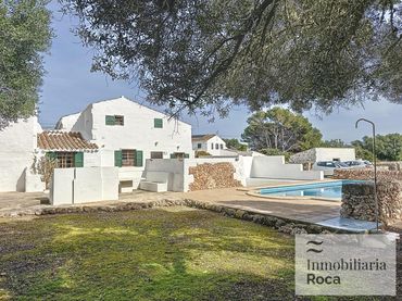Country house with pool for sale in Llucmaçanes