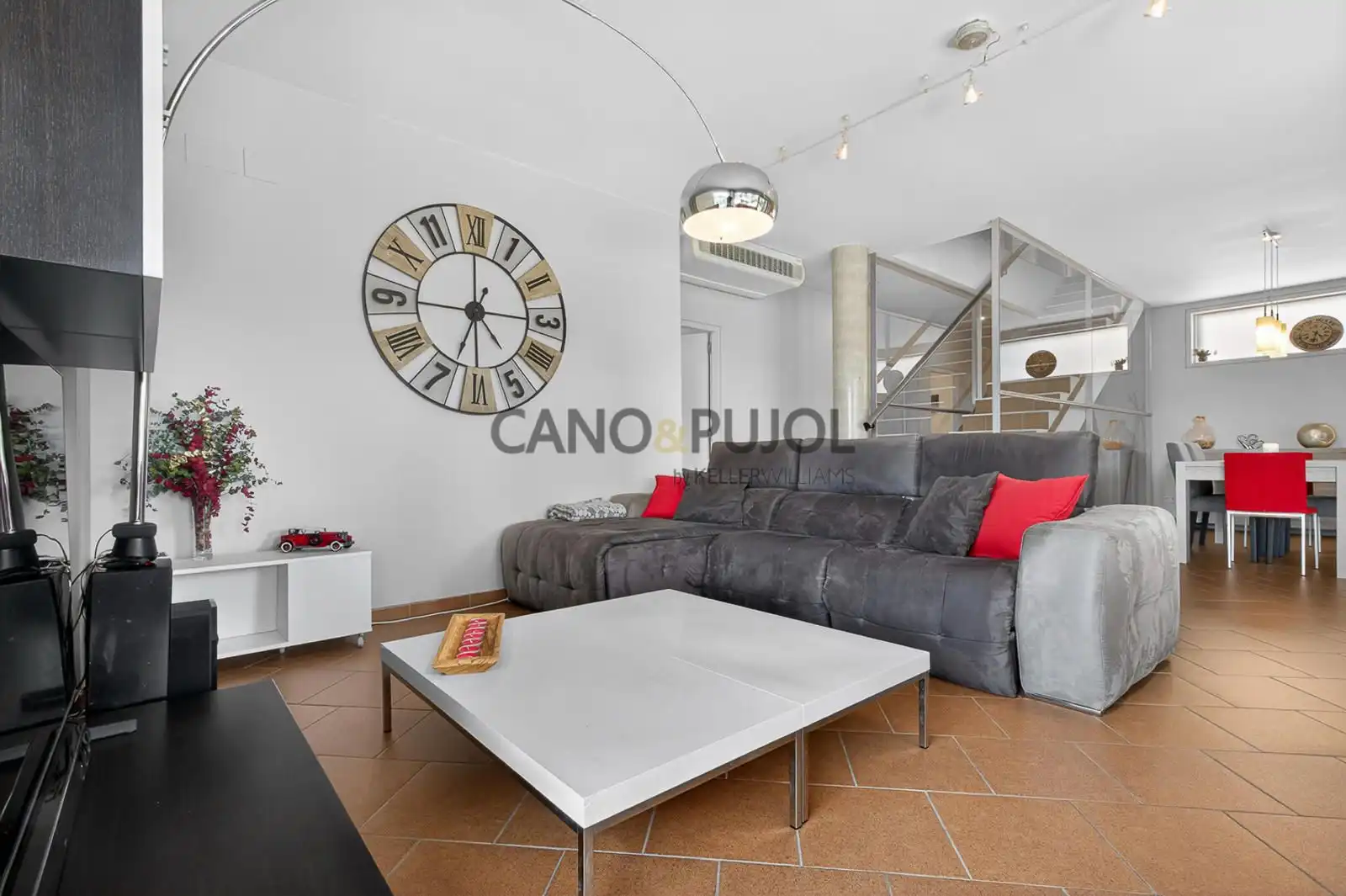 Living room of Houses for sale in Terrassa  with Air Conditioner, Heating and Terrace