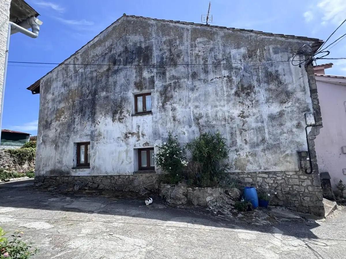 Vista exterior de Casa adosada en venta en Llanes con Calefacción, Jardín privado y Terraza