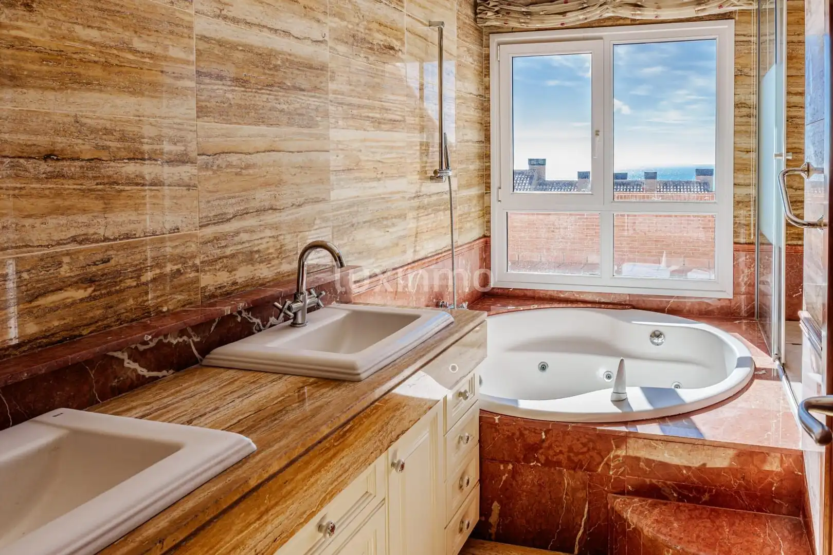Badezimmer von Country house zum Verkauf in Alicante / Alacant mit Klimaanlage, Heizung und Privatgarten