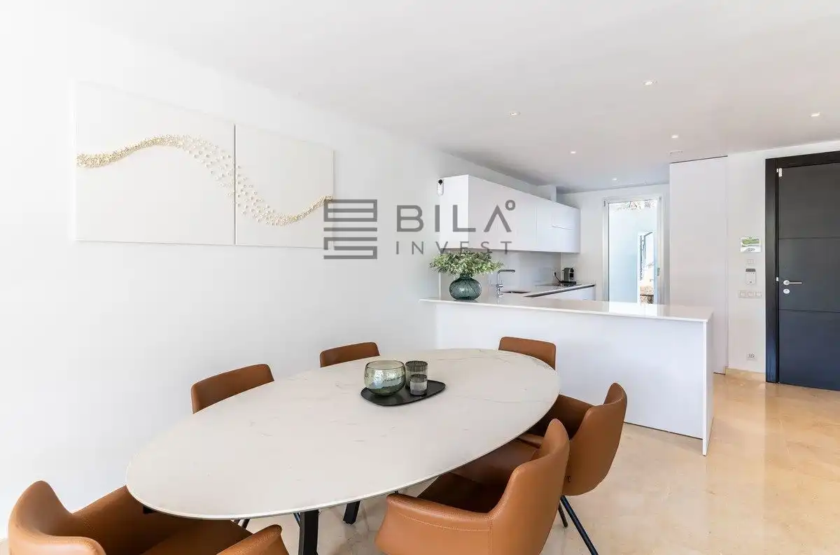 Casa adosada en venta en Las Encinas, Río Real