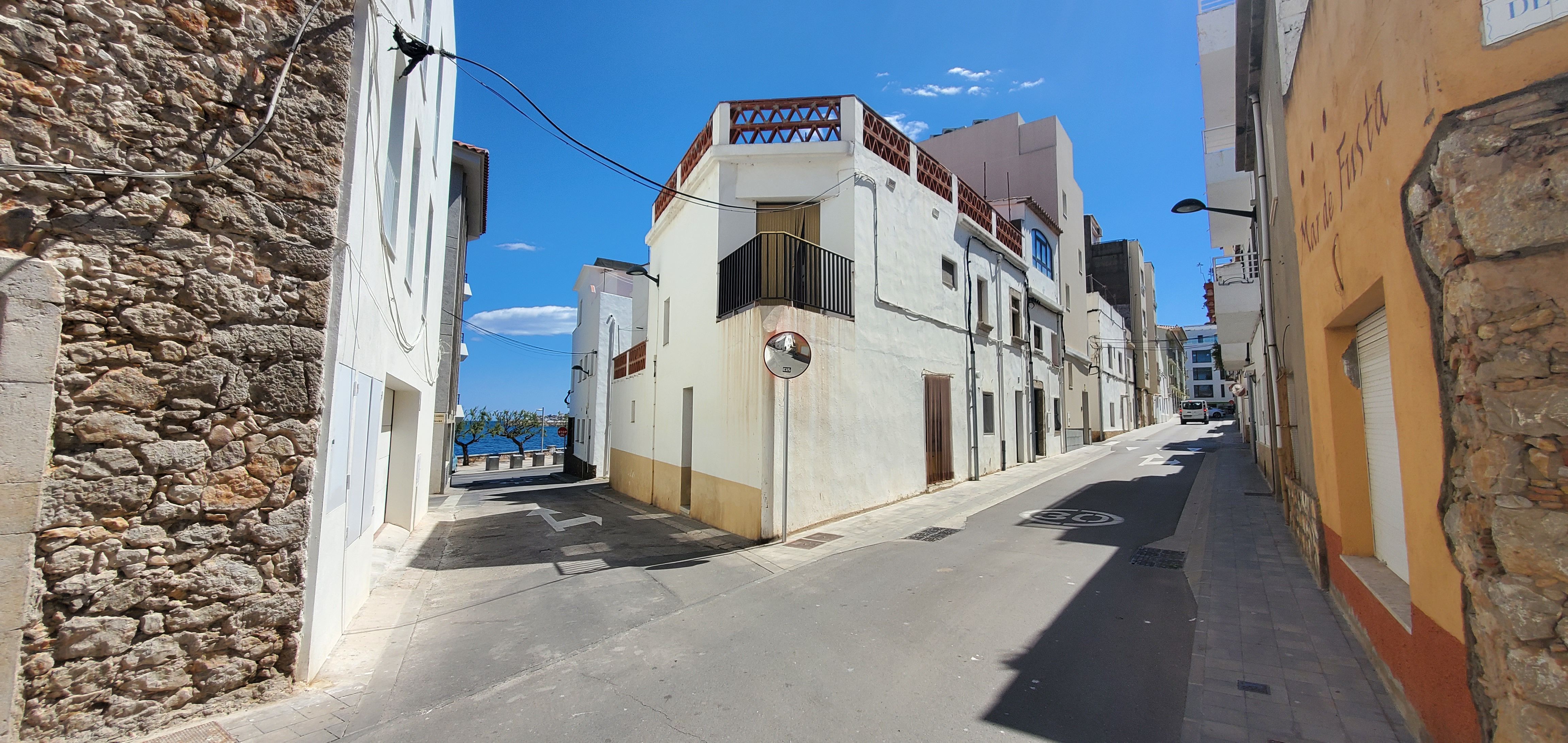 Vista exterior de Casa o xalet en venda en L'Escala amb Moblat
