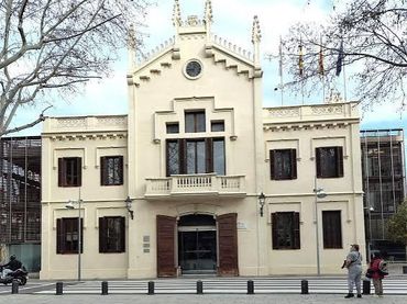 Local comercial en venta en Estruch - Eixample